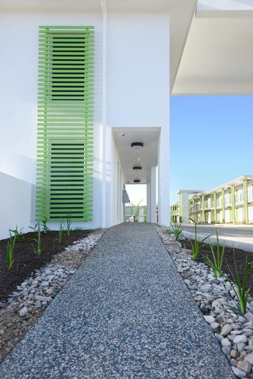 Mackay Oceanside Central Hotel Official Exterior foto